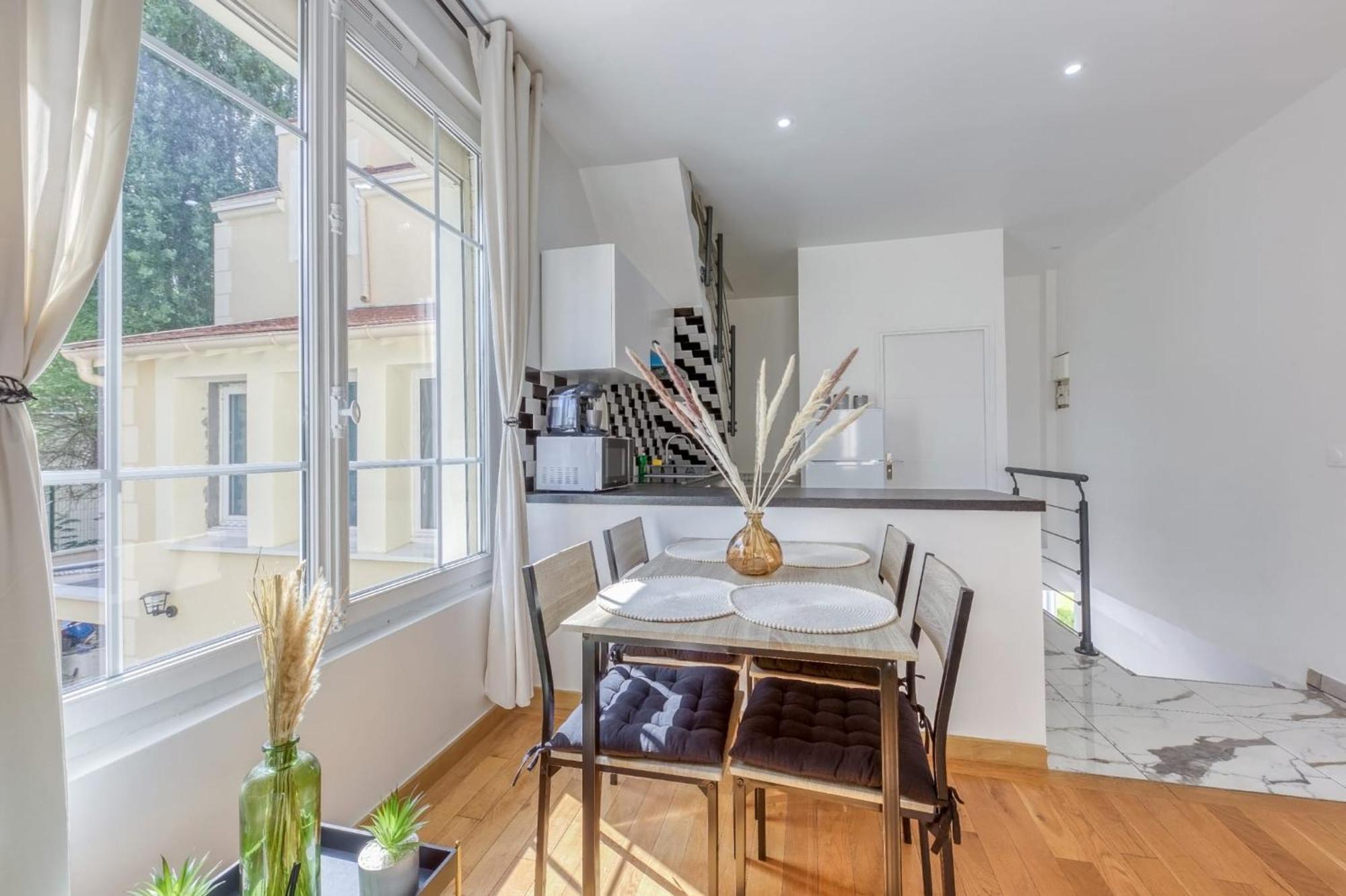 Joli Appartement De Vacances Écouen Exteriér fotografie